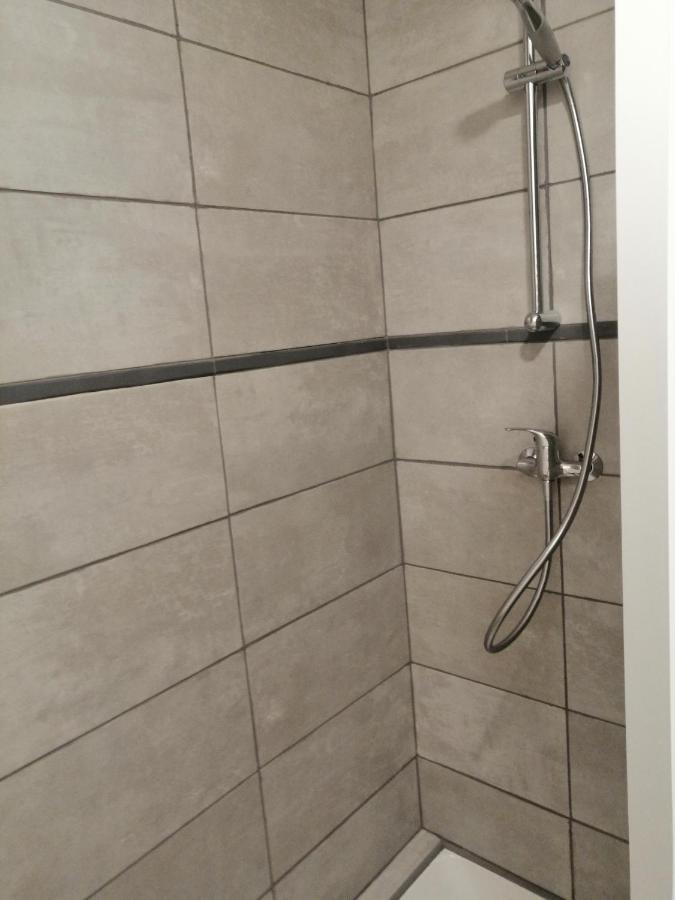 Joyeuse, Superbe Appartement D'Environs 30M2. Bagian luar foto