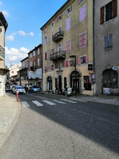 Joyeuse, Superbe Appartement D'Environs 30M2. Bagian luar foto
